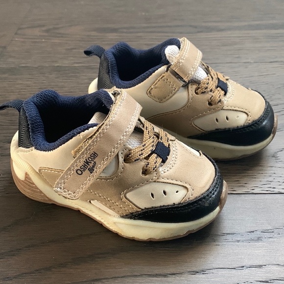 Osh Kosh Sneakers - Picture 1 of 10